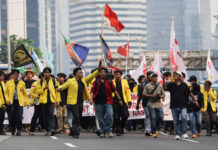 Akademisi mendukung protes mahasiswa, menolak politisasi – Politik