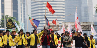 Akademisi mendukung protes mahasiswa, menolak politisasi – Politik